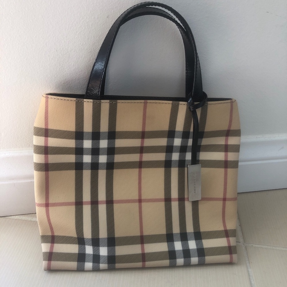 Burberry purse - Picture 2 of 4